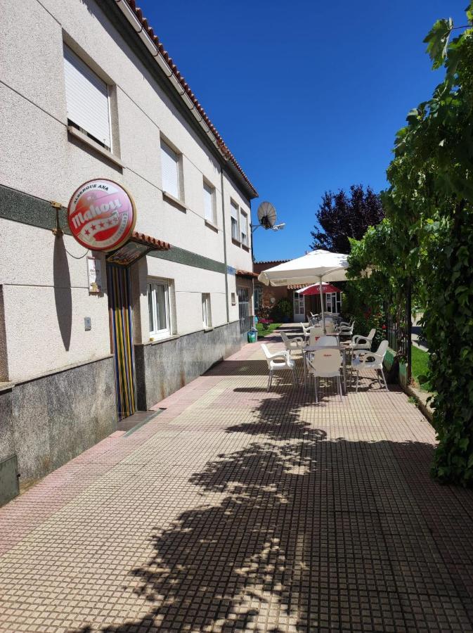 Albergue Santa Ana San Martin del Camino Bagian luar foto