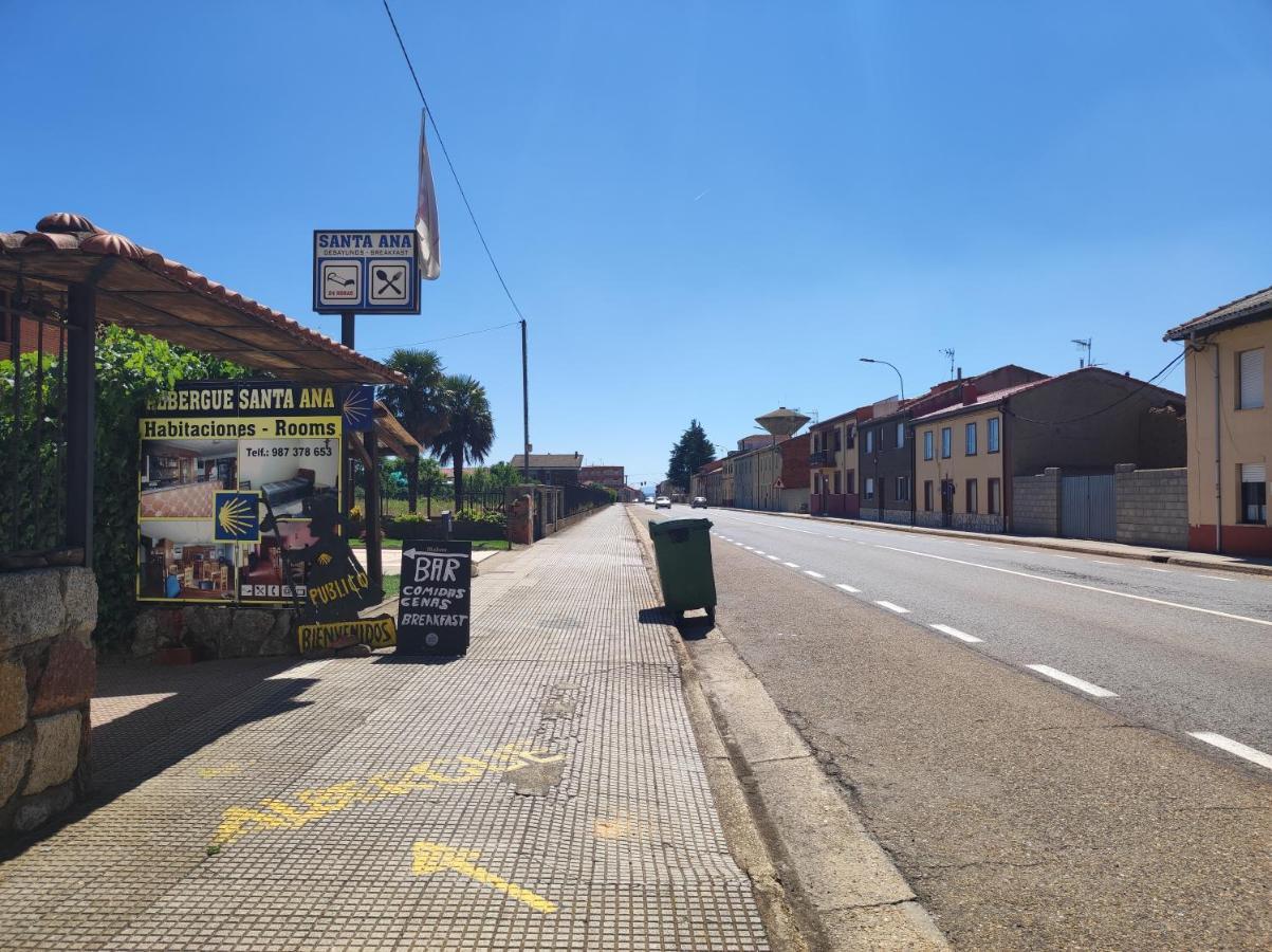 Albergue Santa Ana San Martin del Camino Bagian luar foto