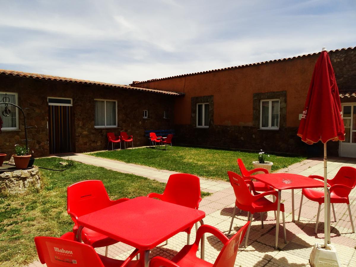 Albergue Santa Ana San Martin del Camino Bagian luar foto